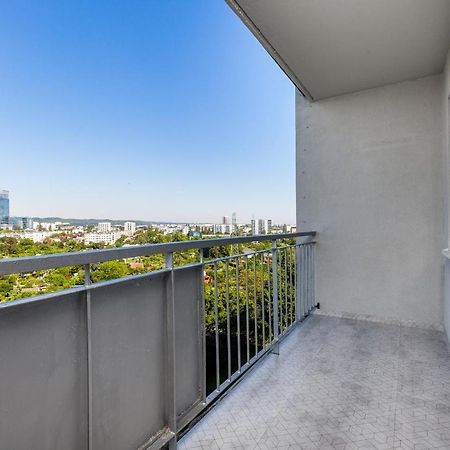 Ferienwohnung Pokoje Gdansk Zaspa - Pilotow 20B, 800M Skm-Zaspa, Odleglosc Do Morza 3Km Exterior foto