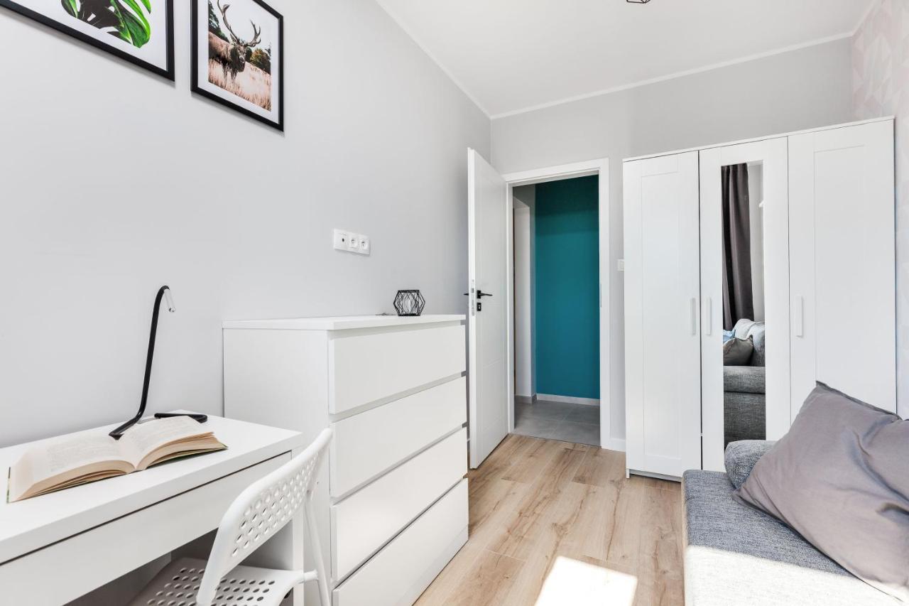 Ferienwohnung Pokoje Gdansk Zaspa - Pilotow 20B, 800M Skm-Zaspa, Odleglosc Do Morza 3Km Exterior foto