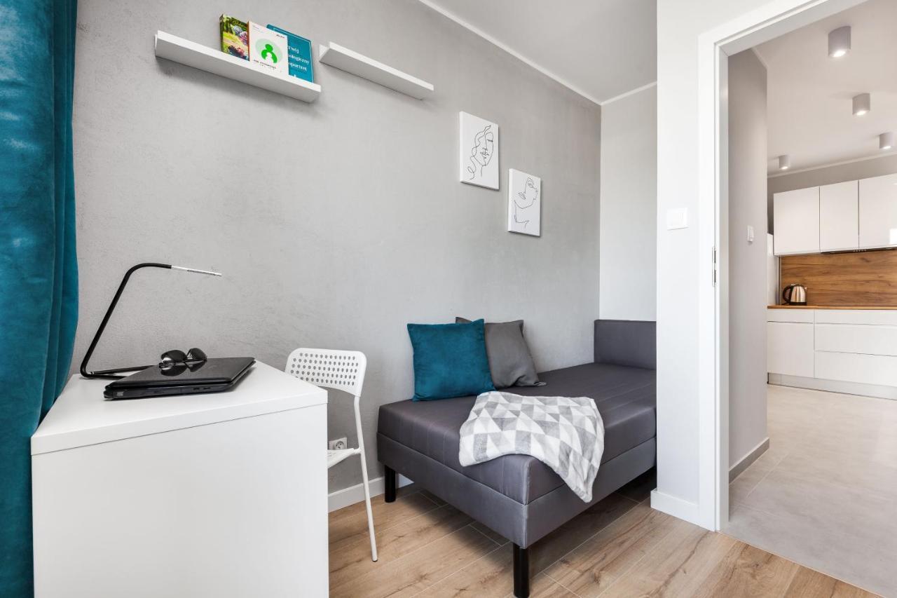Ferienwohnung Pokoje Gdansk Zaspa - Pilotow 20B, 800M Skm-Zaspa, Odleglosc Do Morza 3Km Exterior foto